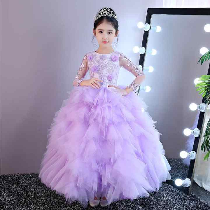 فساتين بزهور التلال أرجواني