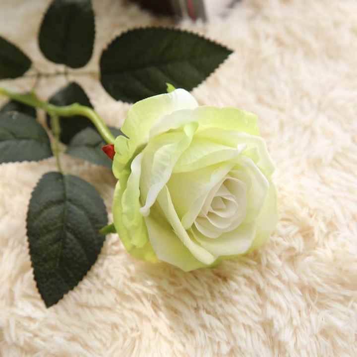 زهرة اصطناعية الأحمر المخملية روز زهرة