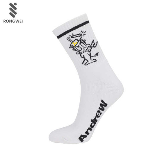 جوارب رياضية غير رسمية لطاقم الكرتون على الموضة بيضاء مخصصة لطاقم كرة السلة للجري Fashion Cartoon Crew Casual Sports Socks White Custom Basketball Crew Running Socks