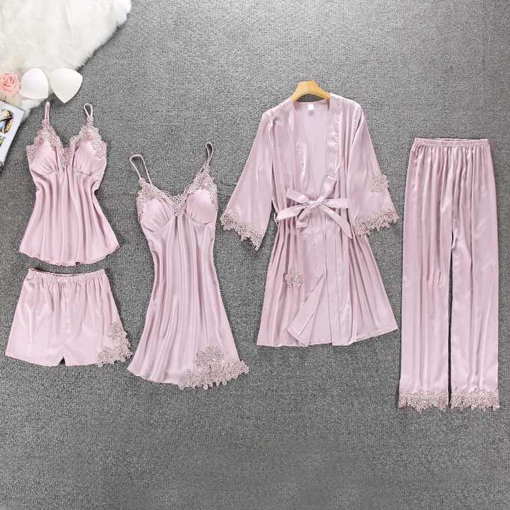 Women's sleepwear