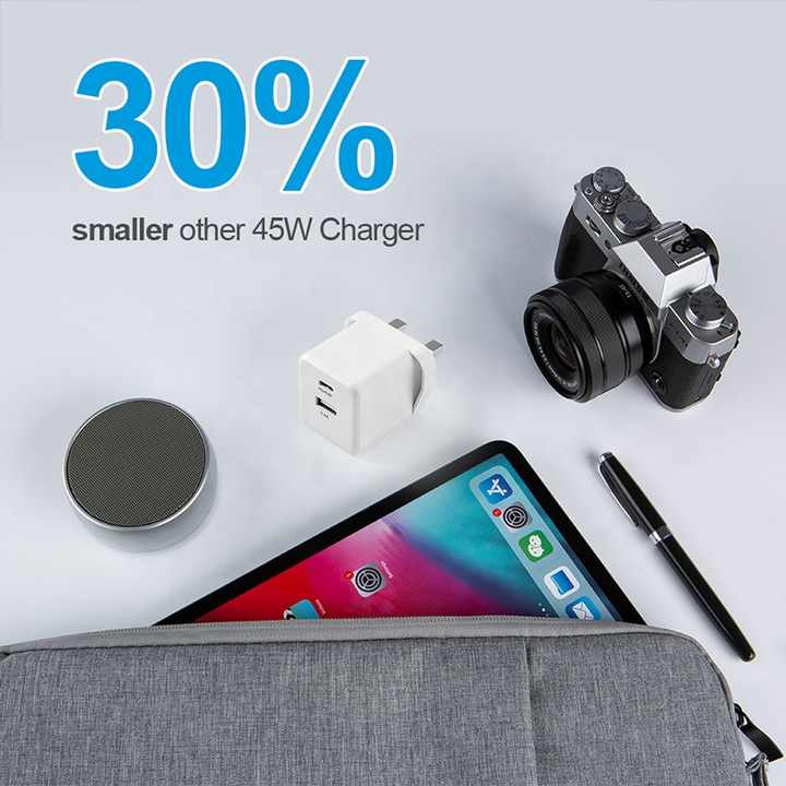 Original Dual Port Fast Charger . شاحن أصلي مزدوج المخارج سريع