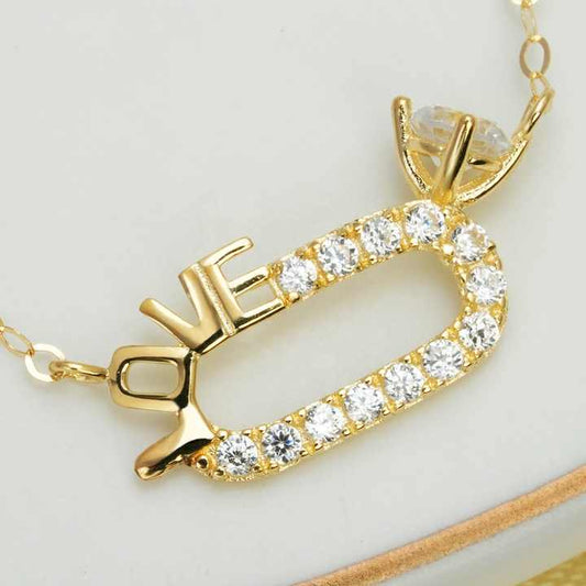 قلادة نسائية بسيطة وساحرة من الذهب الصلب