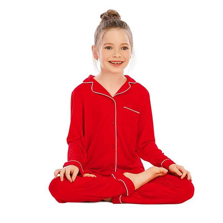 Red long-sleeved children's pajamas