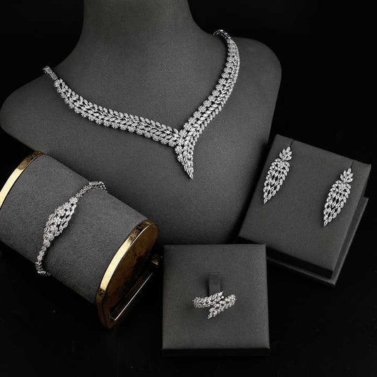 مجموعة مجوهرات نسائية فاخرة