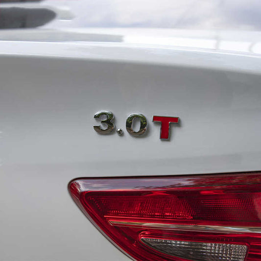 علامة سيارة حرف