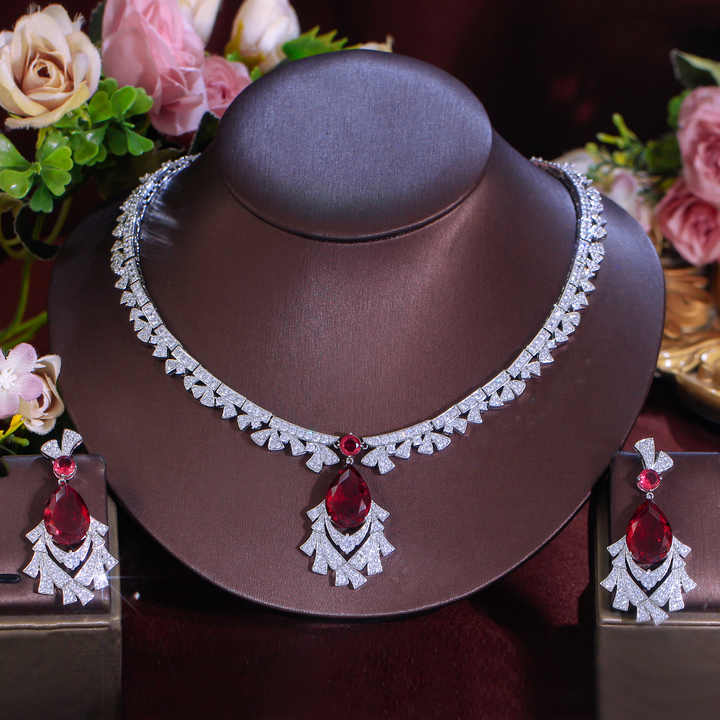 Engagement Luxury Jewelry - طقم مجوهرات فاخر من قلادة