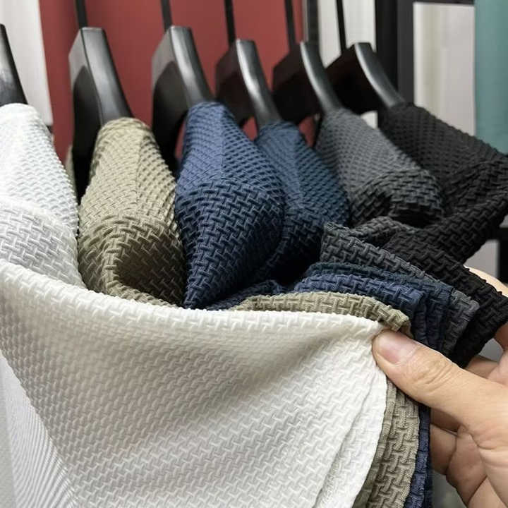 Men's T-shirt with sleeves