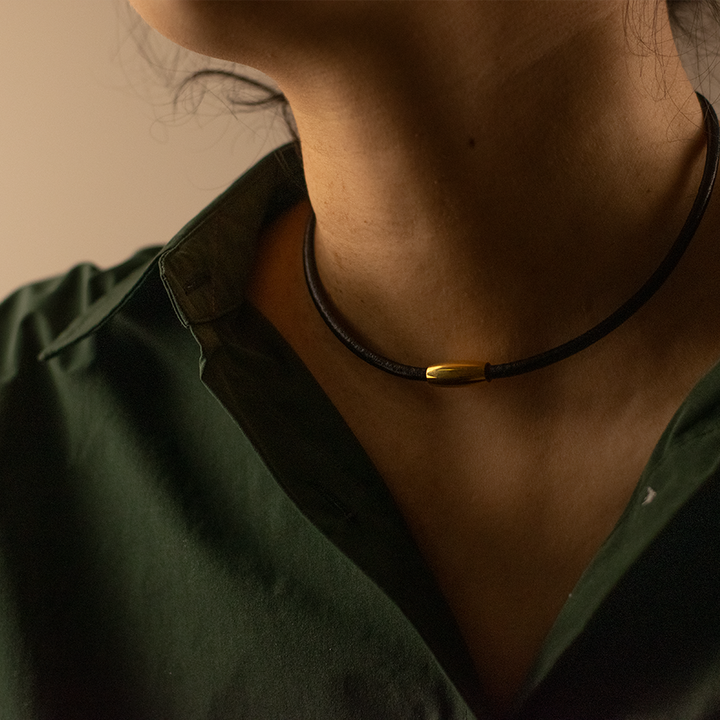 Women's necklace