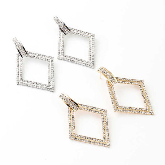 Elegant dangling earrings