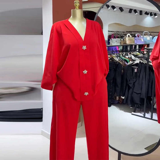 بدلات نسائية