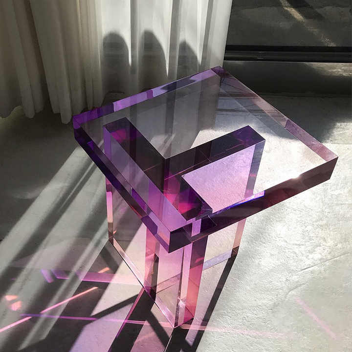 Table.. طاولة
