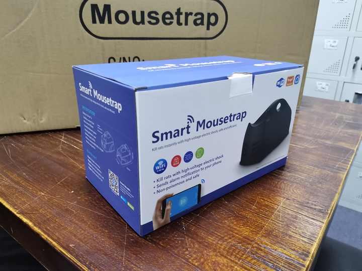 High voltage electronic mouse trap