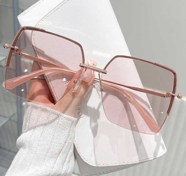 نظارات شمسيه نسائيه