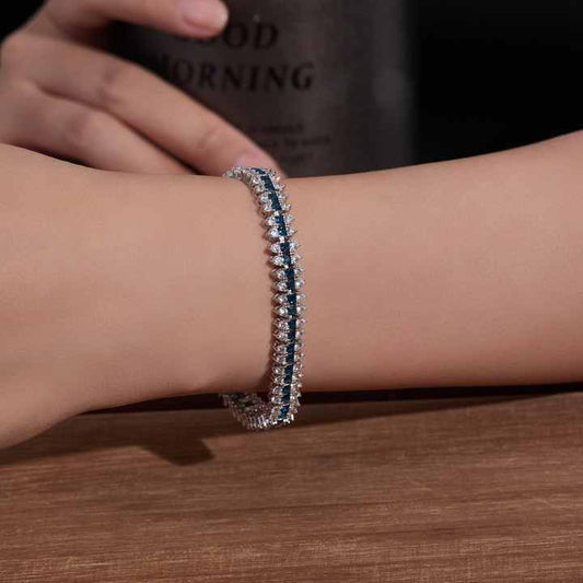 Fashionable tennis bracelet