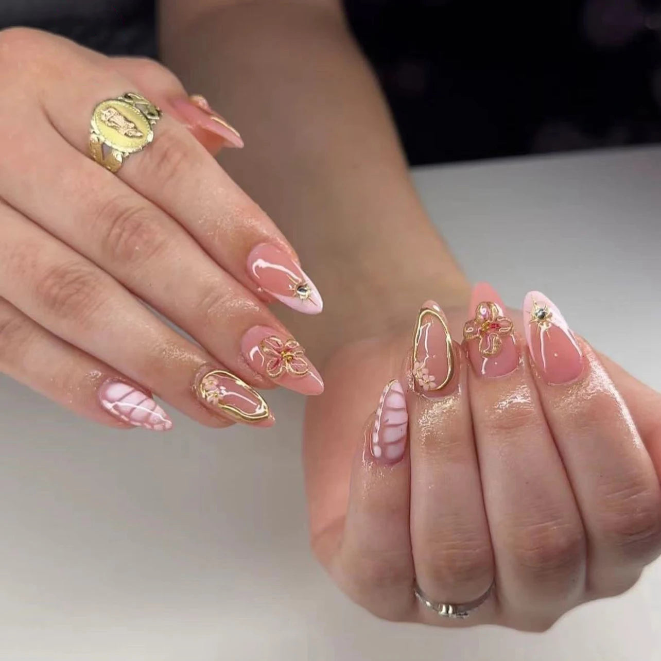 Short square fingernails