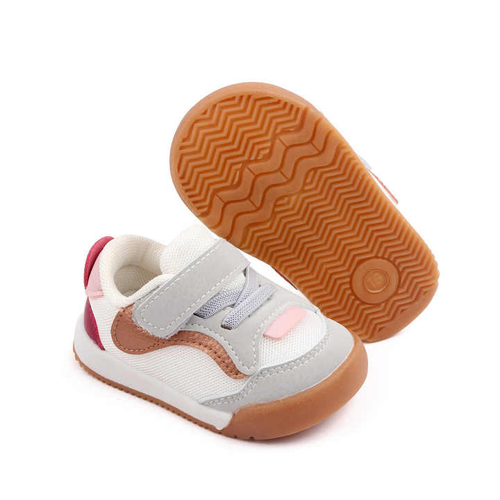 أحذية أطفال للربيع والخريف ، أحذية بيضاء شبكية . Spring and Autumn Baby Shoes, White Breathable Mesh