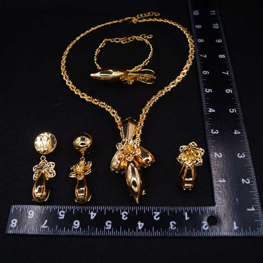 مجموعة مجوهرات