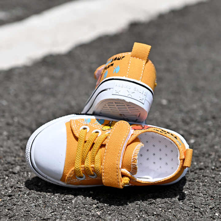 Stylish children's shoes for boys and girls