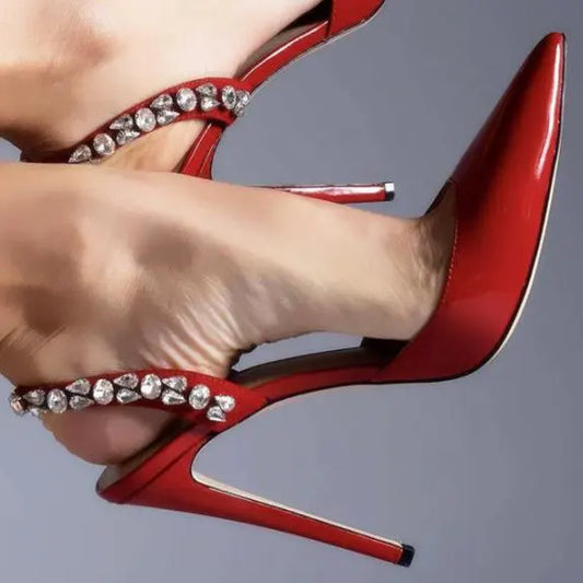 أحذية كعب نسائية