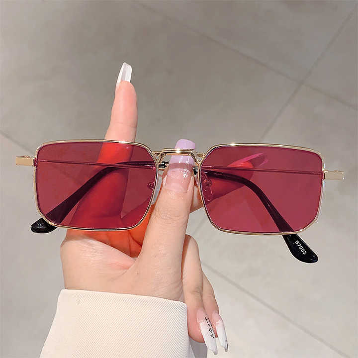 نظارات شمسيه نسائيه