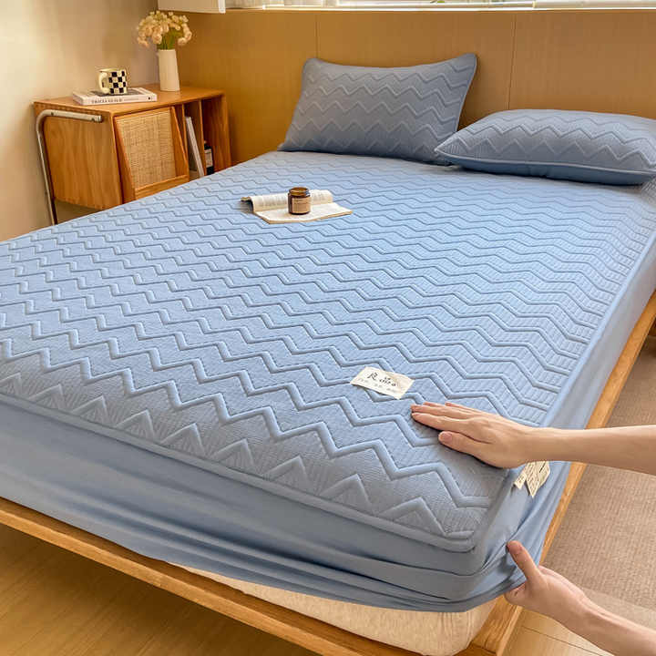 Thick bed sheet made entirely of raw cotton,