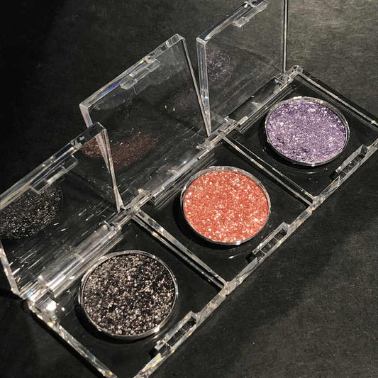 ظلال العيون لامع