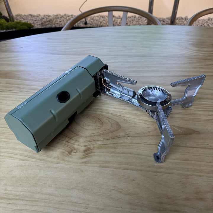 High Quality Portable Mini Gas Stove with Colors.