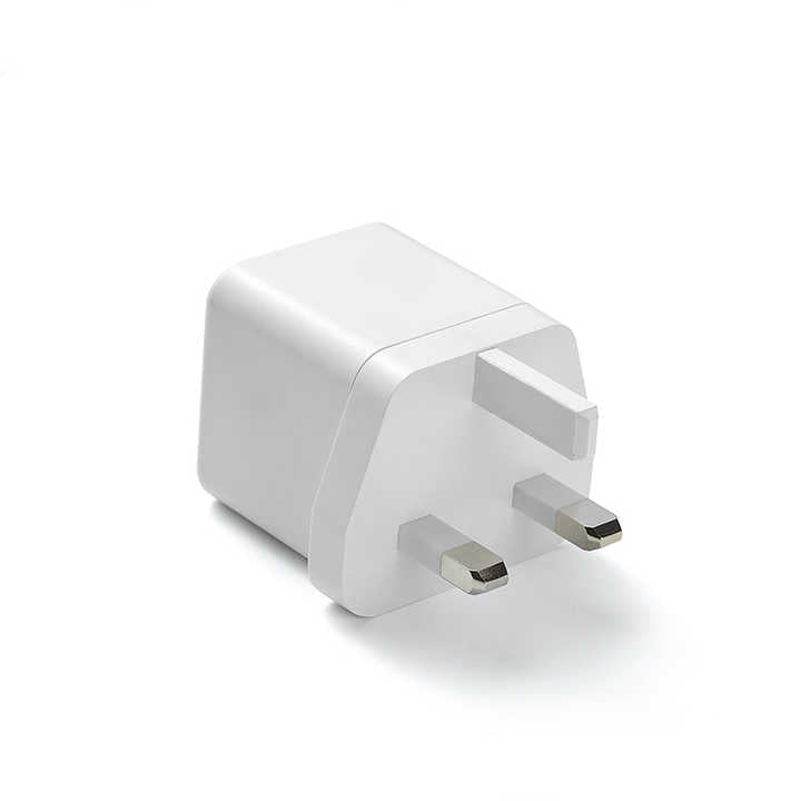 Original Dual Port Fast Charger . شاحن أصلي مزدوج المخارج سريع