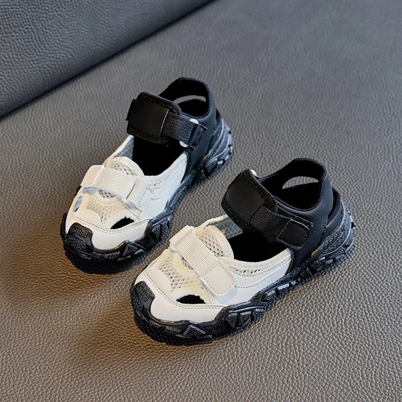 Girls' shoes