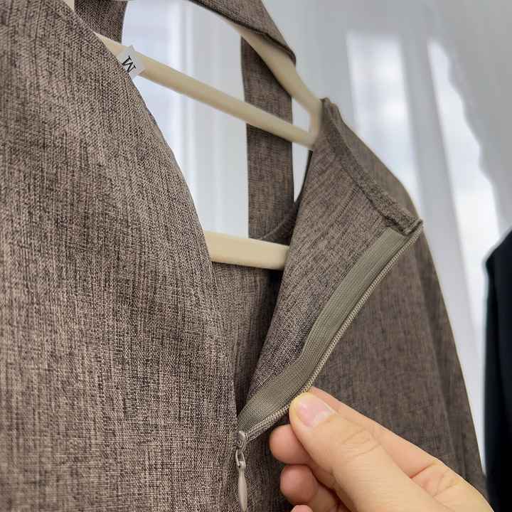 عباية ملونة مطرزة بالكتان
