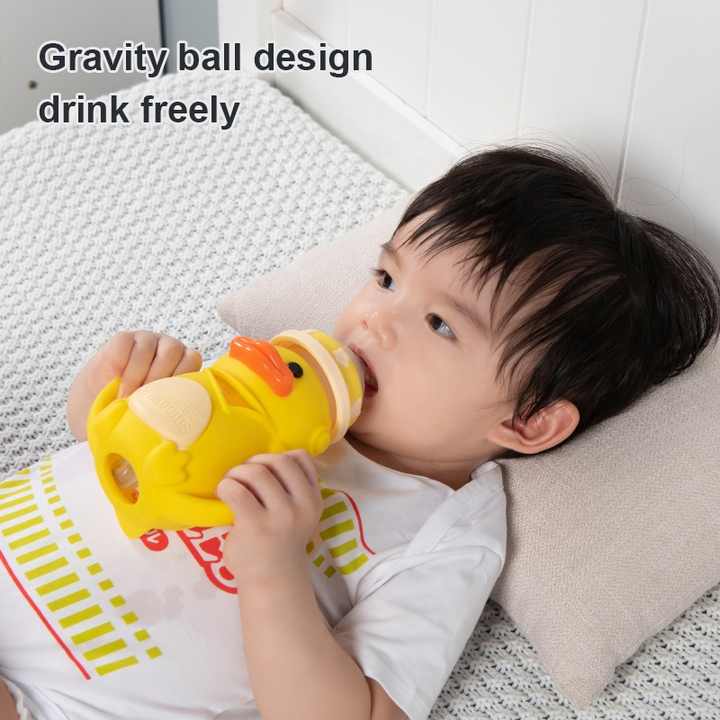 Baby bottle protected by silicone