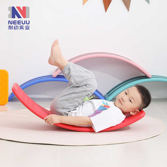 لعبة أرجوحة التوازن للأطفال، أرجوحة بلاستيكية، . Kids Balance Swing Toy, Plastic Swing,