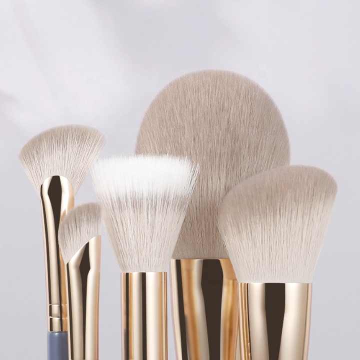 Cosmetic Brush Set Makeup Brush Set High Quality مجموعة أحمر الخدود الفاخرة OEM بشعار خاص، فرشاة مكياج واحد