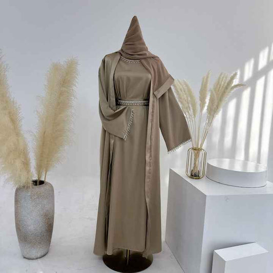 عبايات نسائيه ملونة