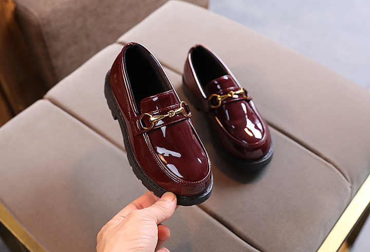 girls flat shoes
