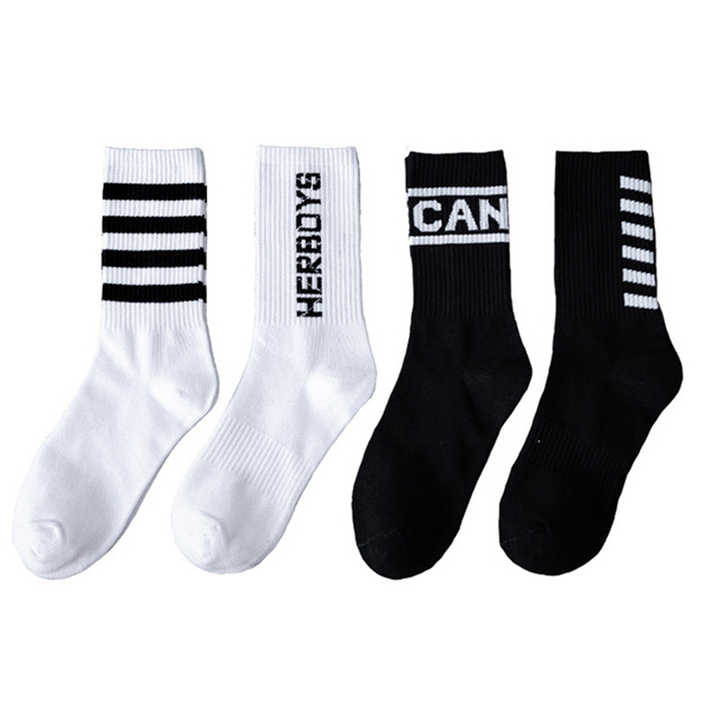  جوارب رياضية للرجال سوداء وبيضاء بشعار مخصص من القطن الخالص مقاومة للانزلاق Men's Black and White Custom Logo Pure Cotton Non-Slip Athletic Socks