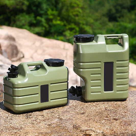 W018 11L Portable Plastic Water Storage Containers for