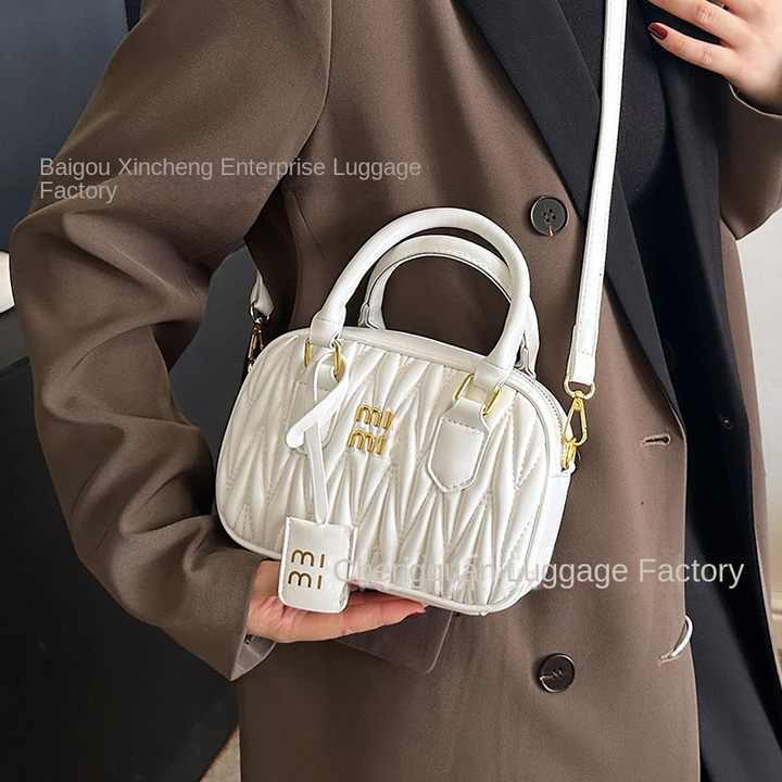 Korean Style Cartoon Multicolor Handbag for Women