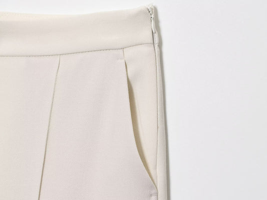 بنطلون نسائي