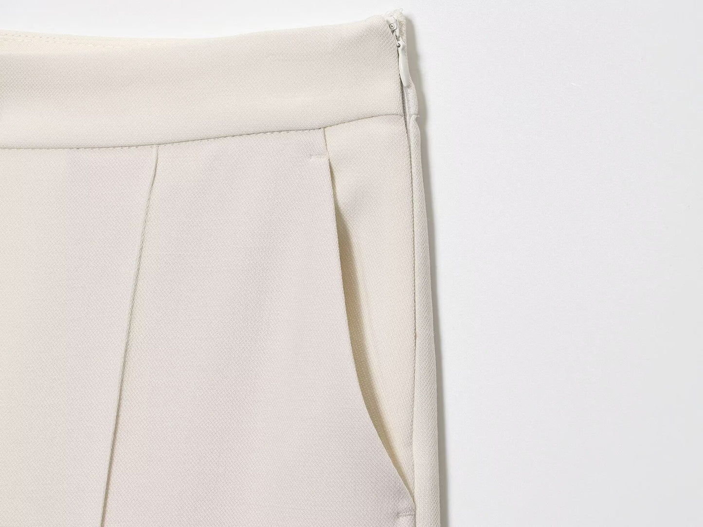 بنطلون نسائي