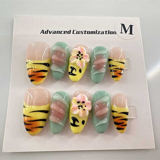 أظافر يد صناعية