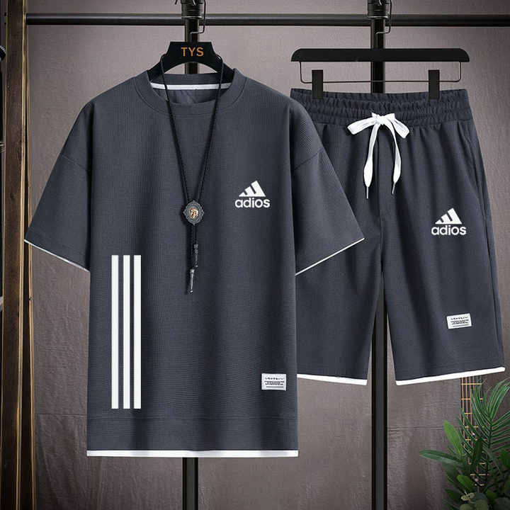ملابس رياضية رجالية