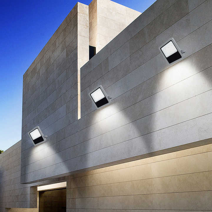 Outdoor stadium floodlight