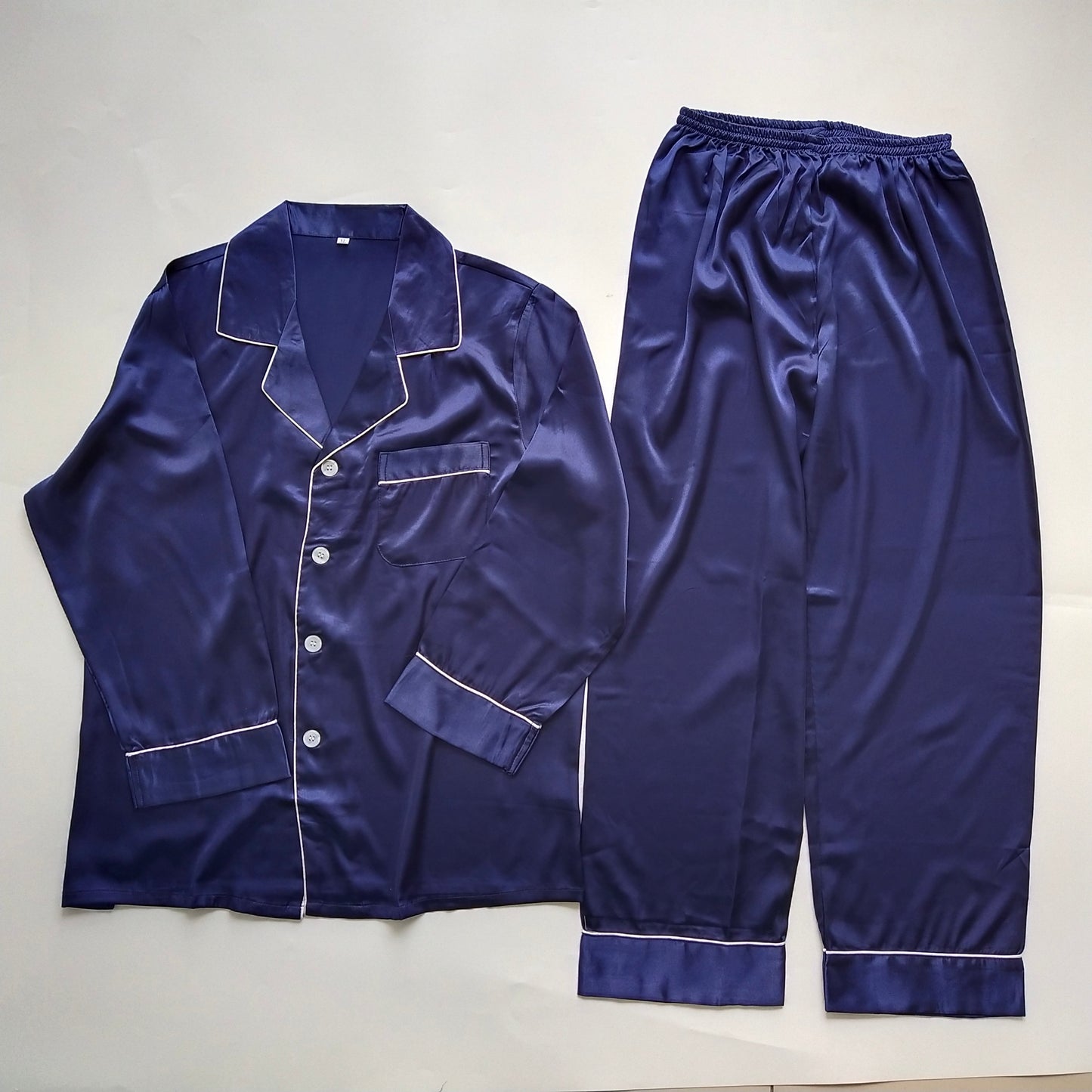 بدلات نوم رجال كم طويل