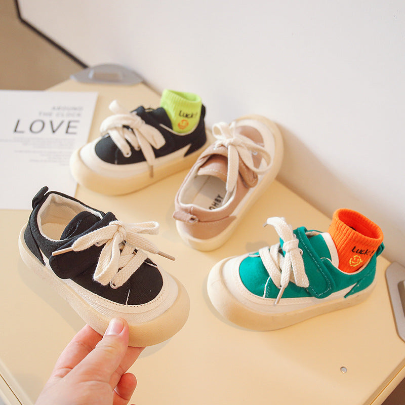 Girls' canvas sneakers