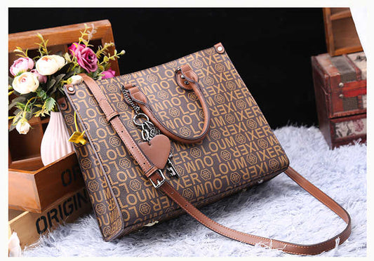 حقيبة يد بسعة كبيرة من الجلد Plastic Zipper Handbag Stylish