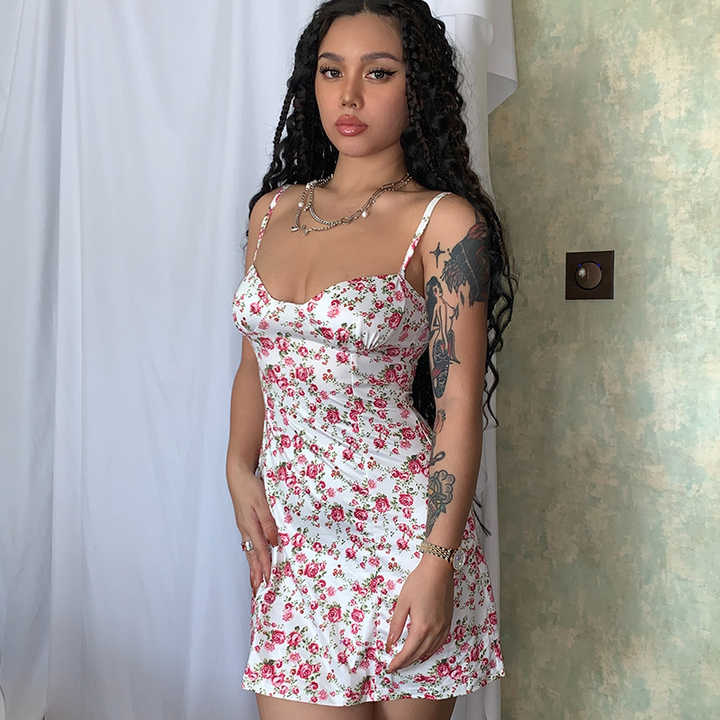 Women's short casual sleeveless dresses