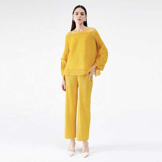 بدلات نسائية قطعتين