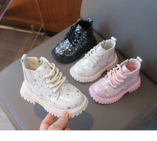 Autumn and winter children's shoes with soft sole snow boots.