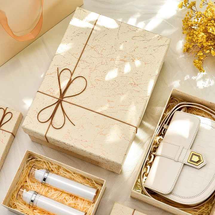 صناديق هدايا